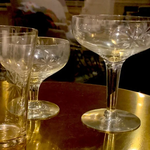 Fostoria sunburst juice, small coupe, large coupe glasses - Picture 2 of 9